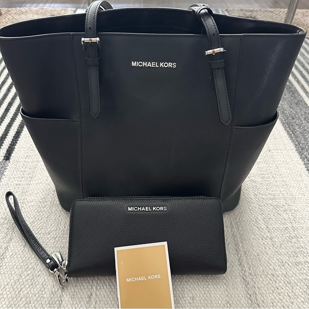 Michael Kors Jet Set Top Zip Tote and Wallet Silver-tone Hardware/Black